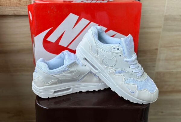 Nike Airmax 1 Patta Triple White Edition