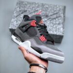 Jordans Retro 4 - Midknight Navy Edition