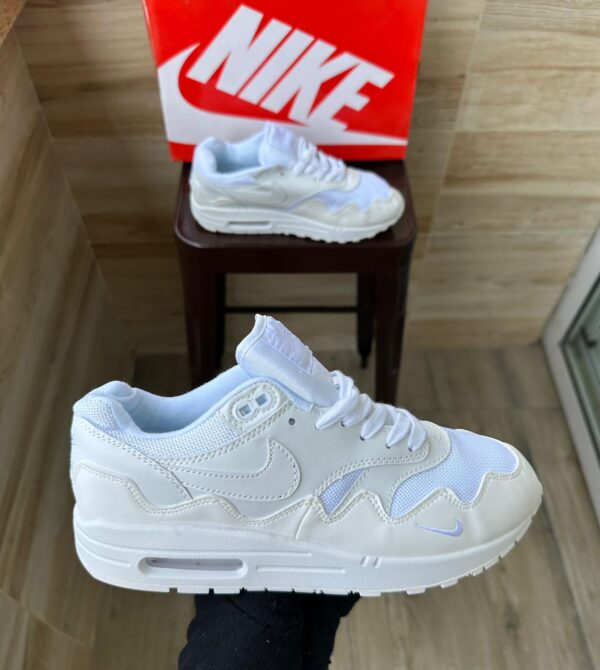 Nike Airmax 1 Patta Triple White Edition