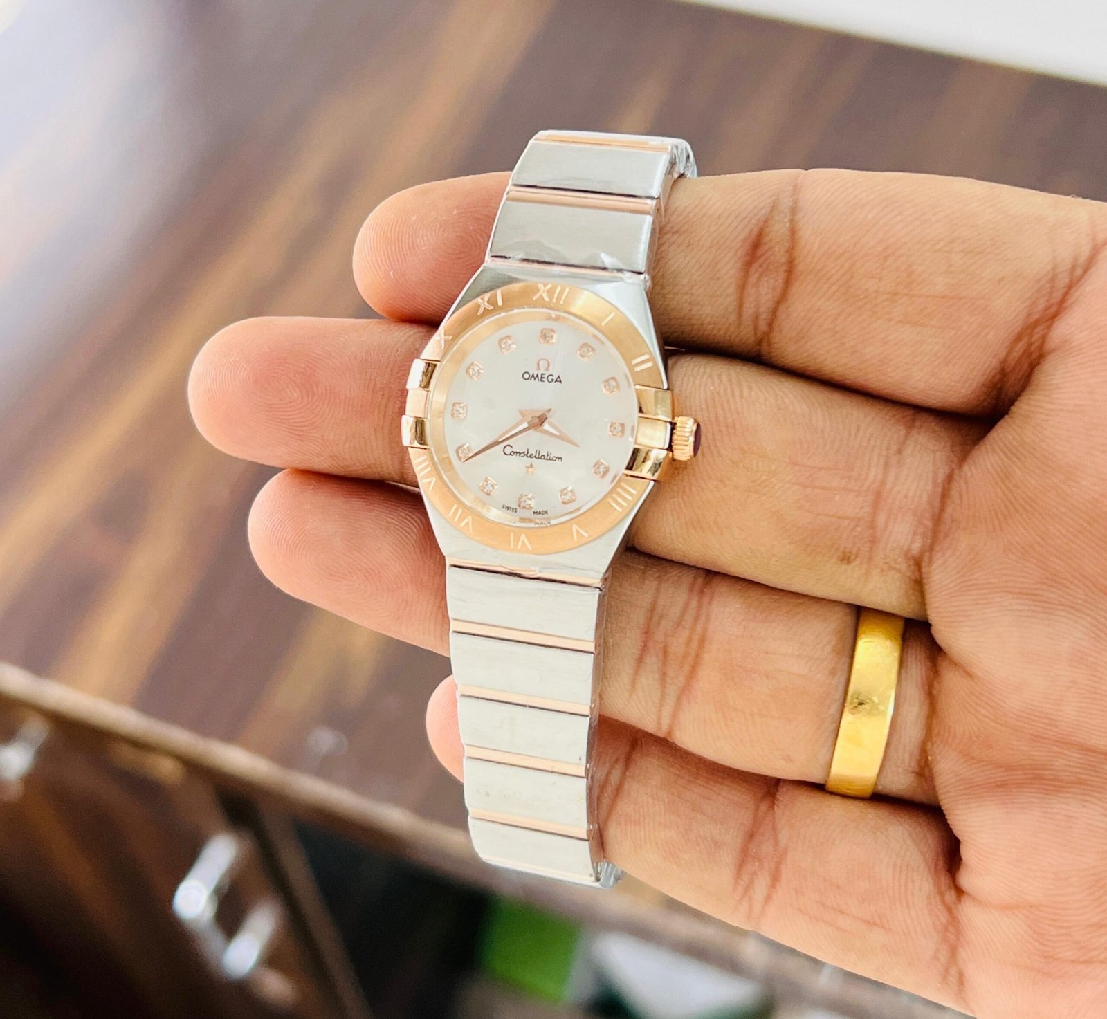Omega store hybrid watch