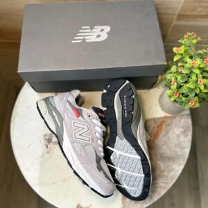 Unleash the Classic with New Balance 990 V3 - WeftKart