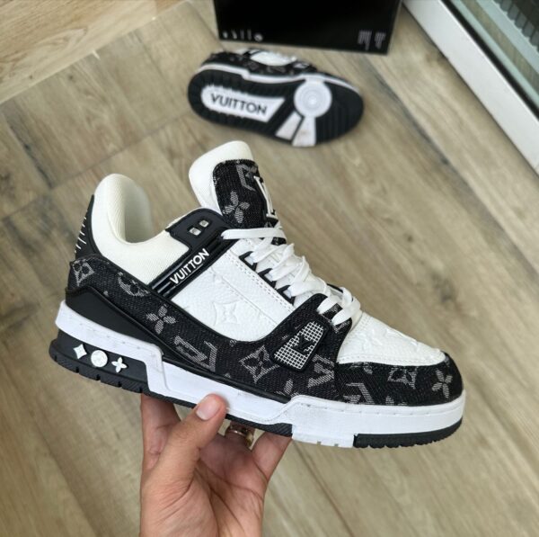 Louis Vuitton 2 Trainers - WeftKart