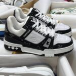 Louis Vuitton 2 Trainers - WeftKart