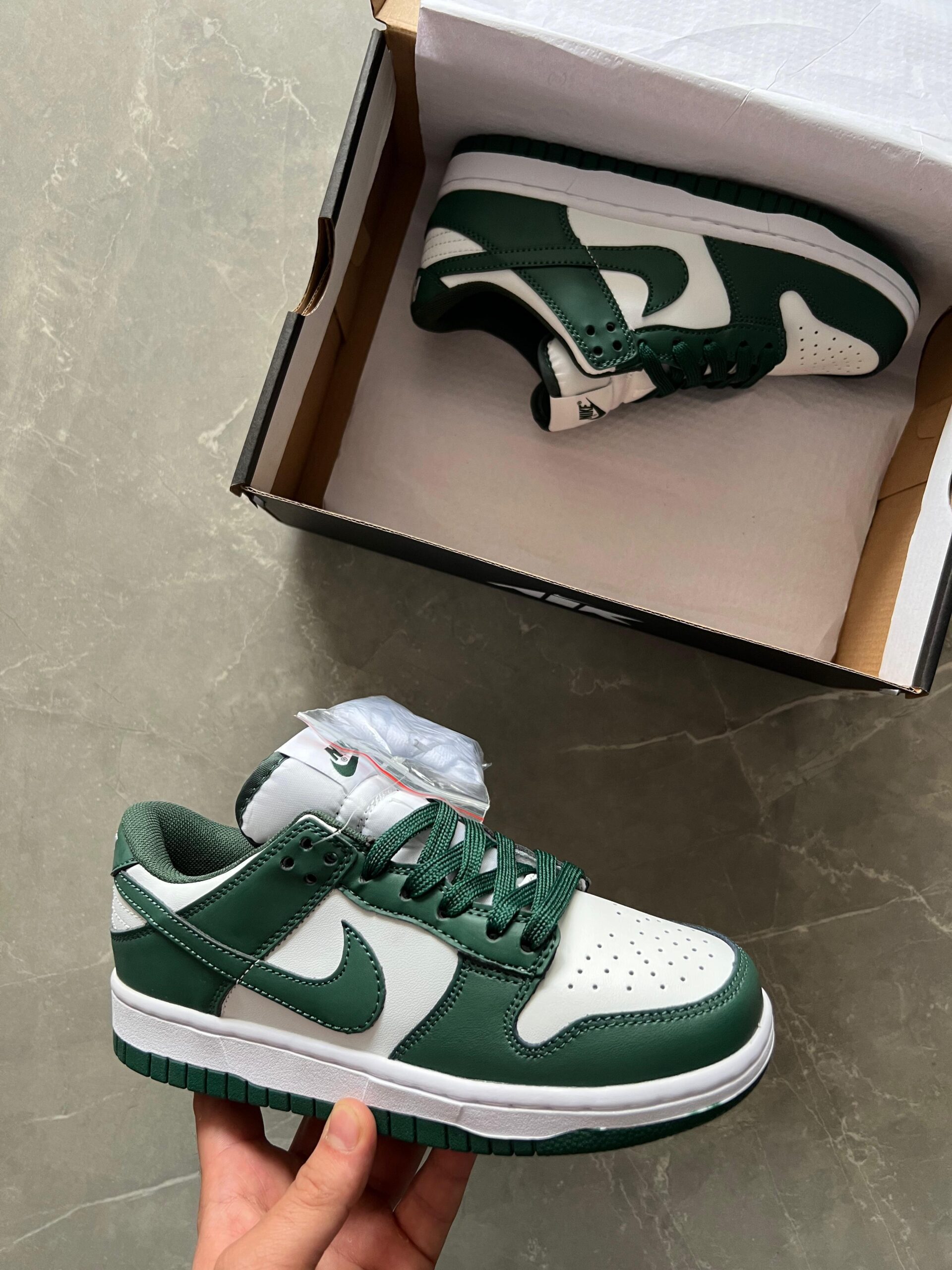 Nike SB Dunk Full Leather Quality (Girls) 7A sneakers
