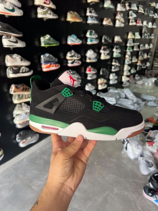 Branded Air Retro 4 SB Sneakers