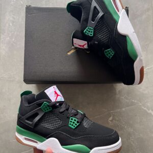 Branded Air Retro 4 SB Sneakers