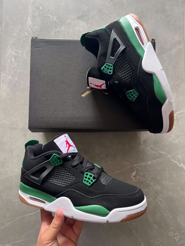 Branded Air Retro 4 SB Sneakers