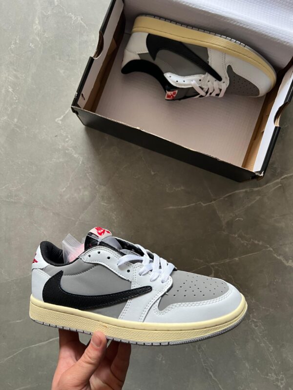 Branded Air Cut Low Travis Scott Sneakers