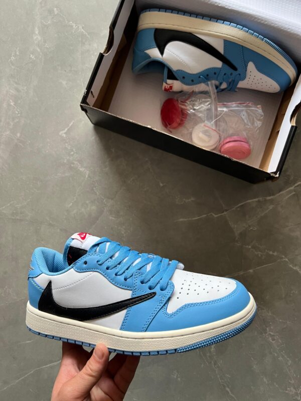 Branded Air Cut Low Travis Scott Sneakers