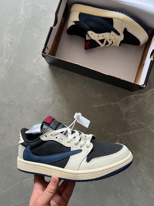 Branded Air Cut Low Travis Scott Sneakers