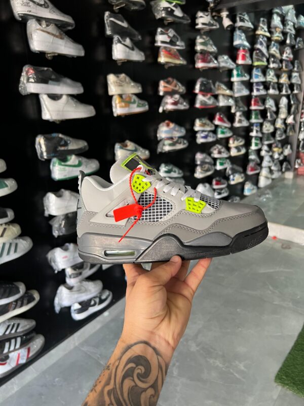Branded Jordan Retro 4 First Copy