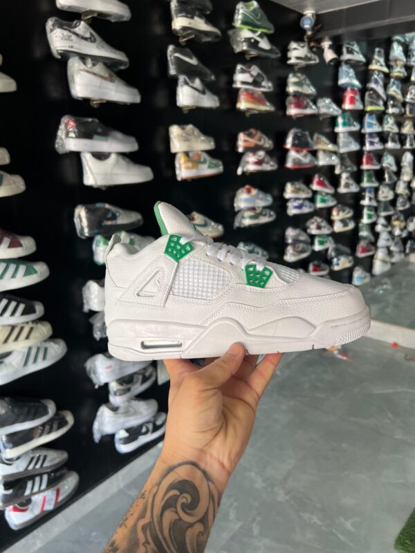 Branded Jordan Retro 4 1st Copy of Shoes (White)