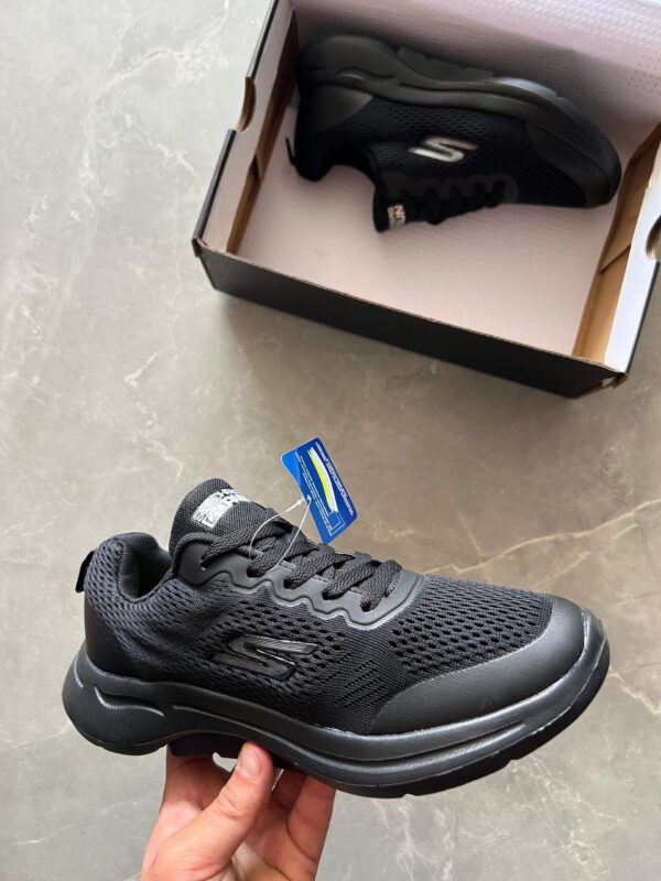 Branded Skechers Go Run Running Shoes (Black)