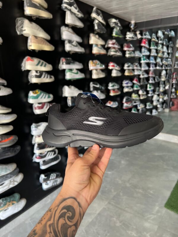 Branded Skechers Go Run Running Shoes (Black)