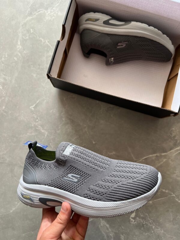 Branded Skechers Go Walk Arch Fit (Gray)