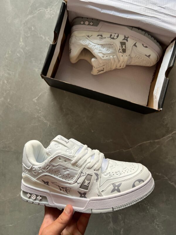 Branded LV Sneaker 1st Copy Shoes
