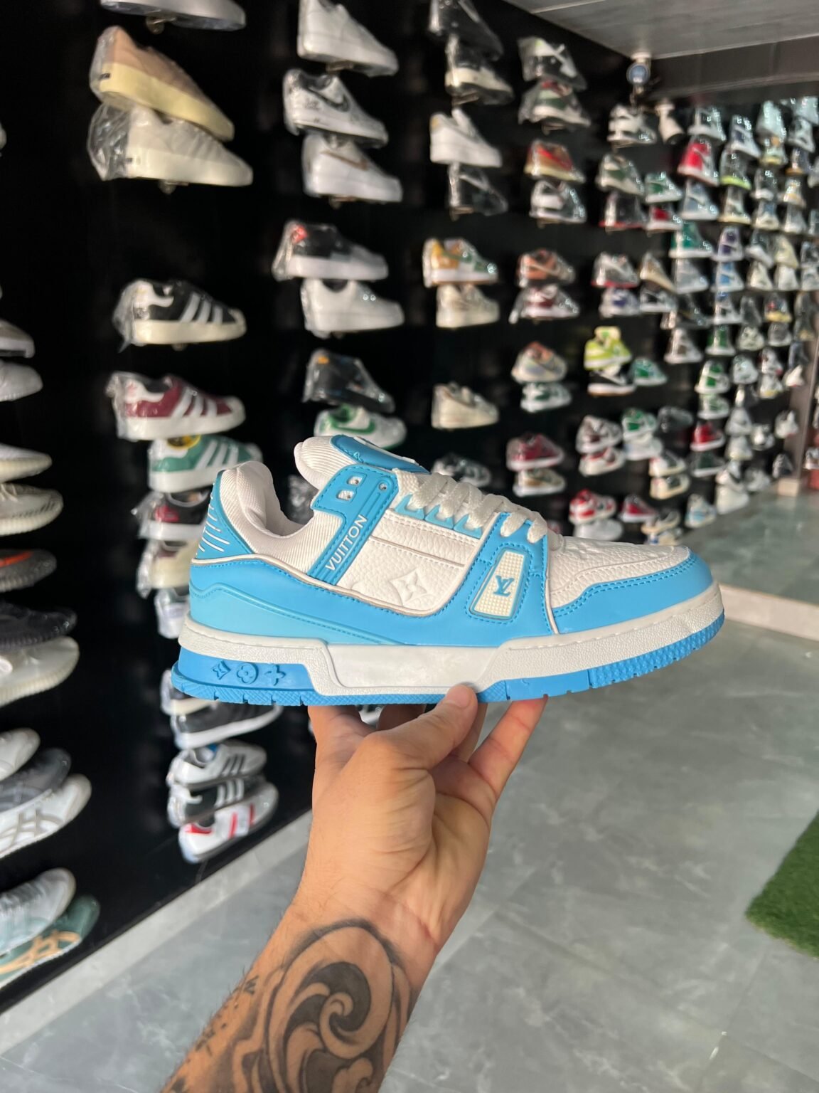 Branded LV Sneaker 1st Copy Shoes SKY WeftKart