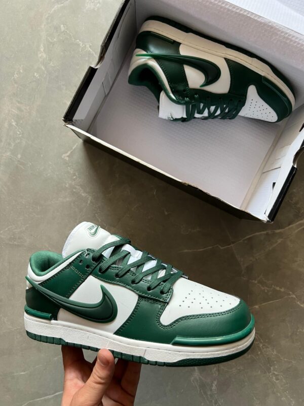 Nike SB Dunk Ambush Low Sneakers