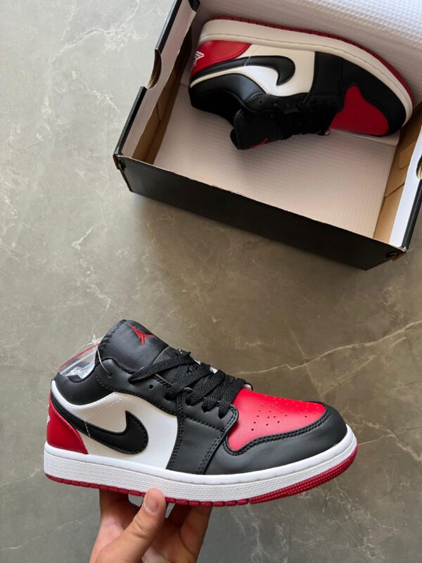 Shoes 1st Copy
