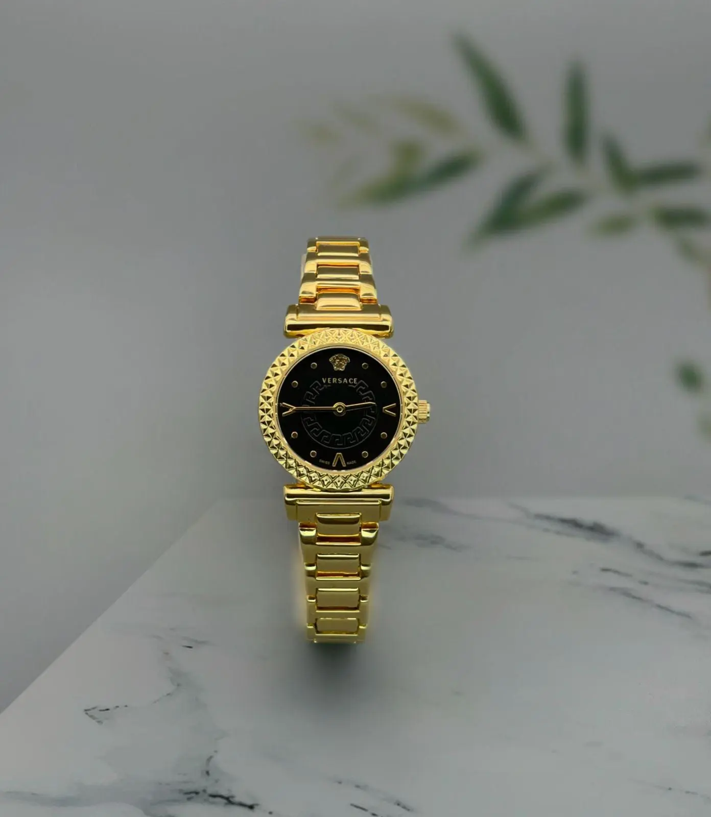 Versace VR Golden First Copy Watch - Ladies Quartz with Sapphire Glass (2) Versace VR Golden First Copy Watch - Ladies Quartz with Sapphire Glass