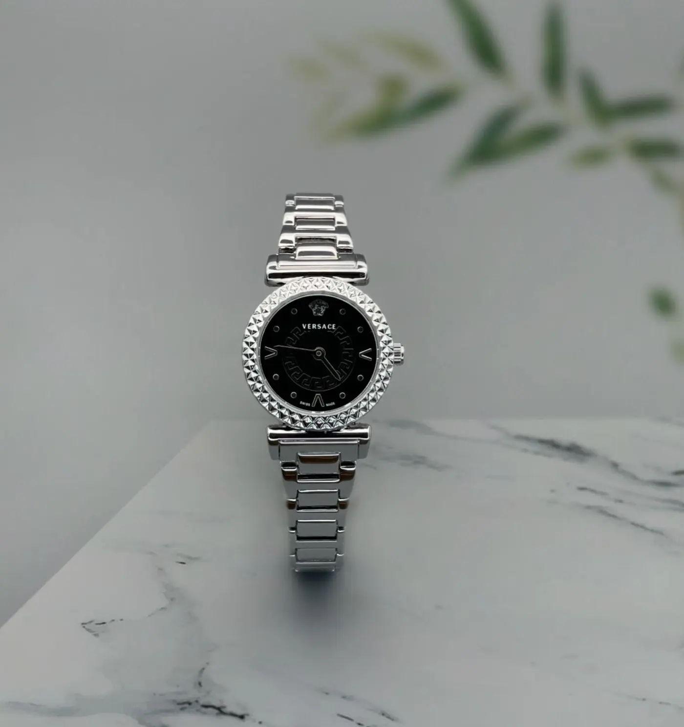 Versace VR Silver First Copy Watch for Ladies - Elegant Design (2) Versace VR Silver First Copy Watch for Ladies - Elegant Design