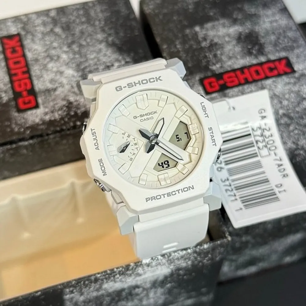 buy-classic-casio-g-shock-watch-for-men-ll595.webp