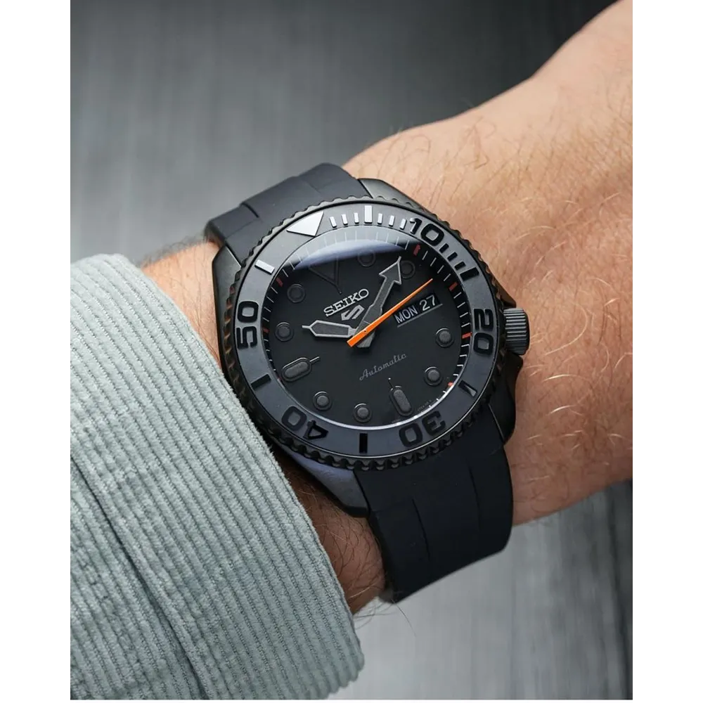 buy-classic-seiko-watch-for-men-laz1278.webp