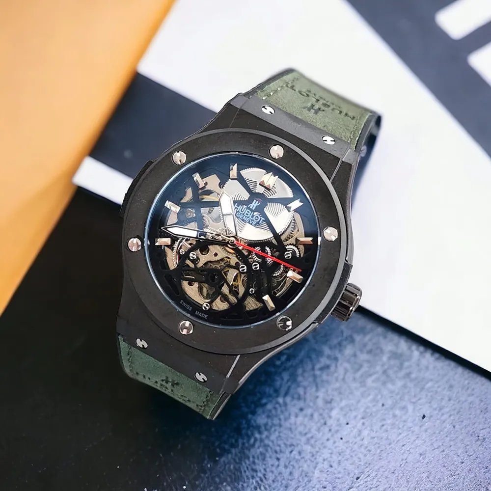 buy-classy-hublot-watch-for-men-sg8789.webp