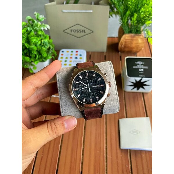 buy-luxurious-fossil-watch-for-men-ct686.jpg