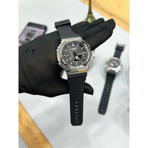 buy-luxurious-g-shock-watch-for-men-uns730.jpg