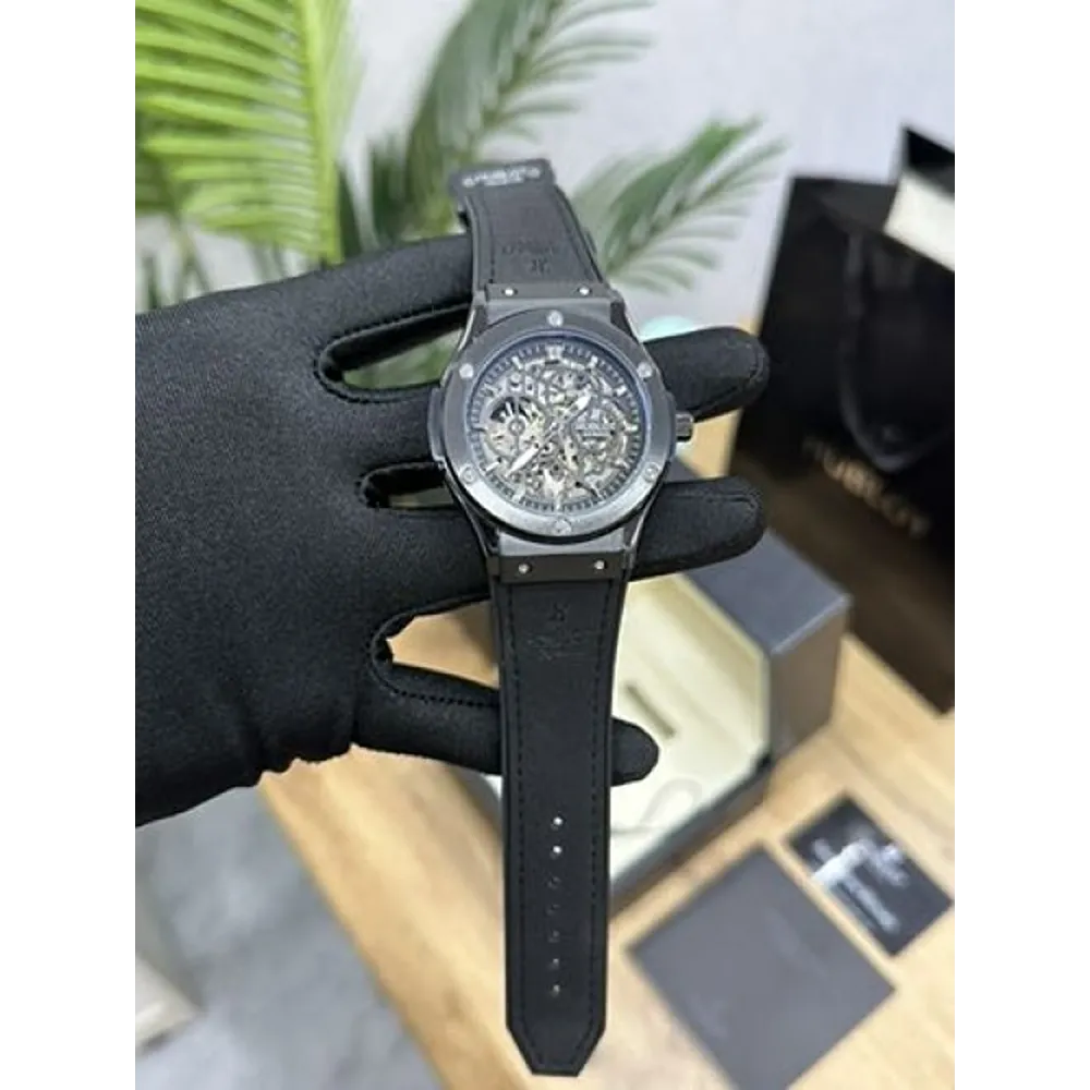 buy-luxurious-hublot-watch-for-men-uns706.webp