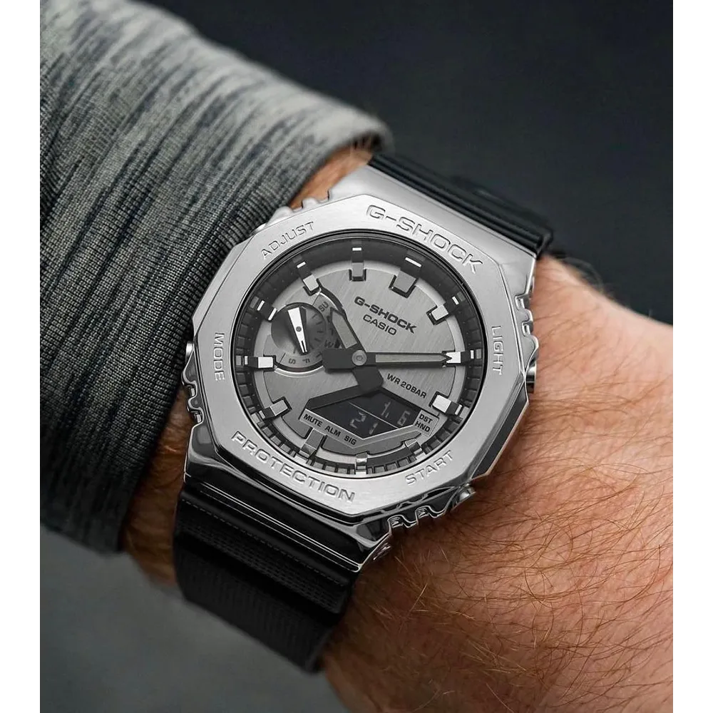 buy-premium-g-shock-watch-for-men-uf70.webp