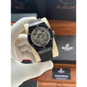 Buy Premium Hublot Watch For Men (DZI21)