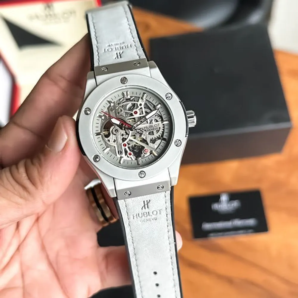 buy-premium-hublot-watch-for-men-sfs1784.webp