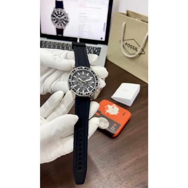 buy-stylish-fossil-watch-for-men-lut01-4.jpg