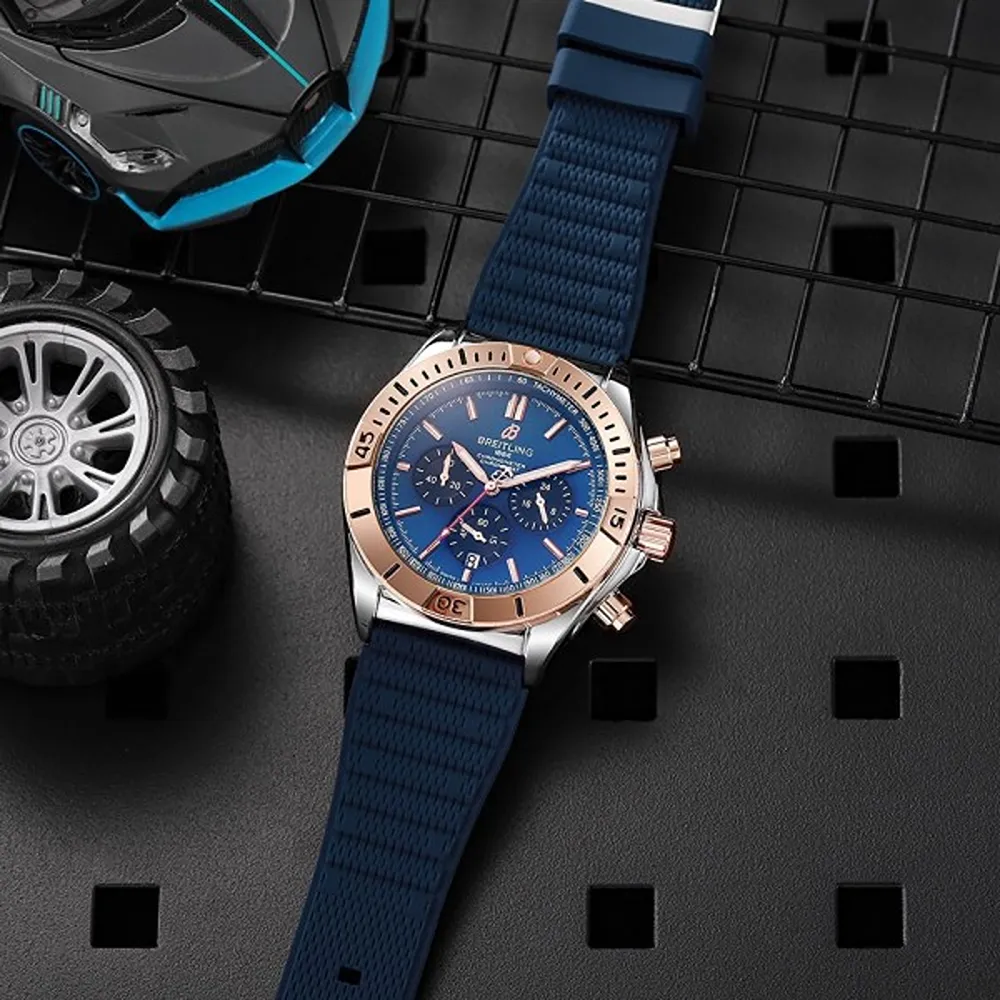 buy-trendy-breitling-watch-for-men-cs4144.webp