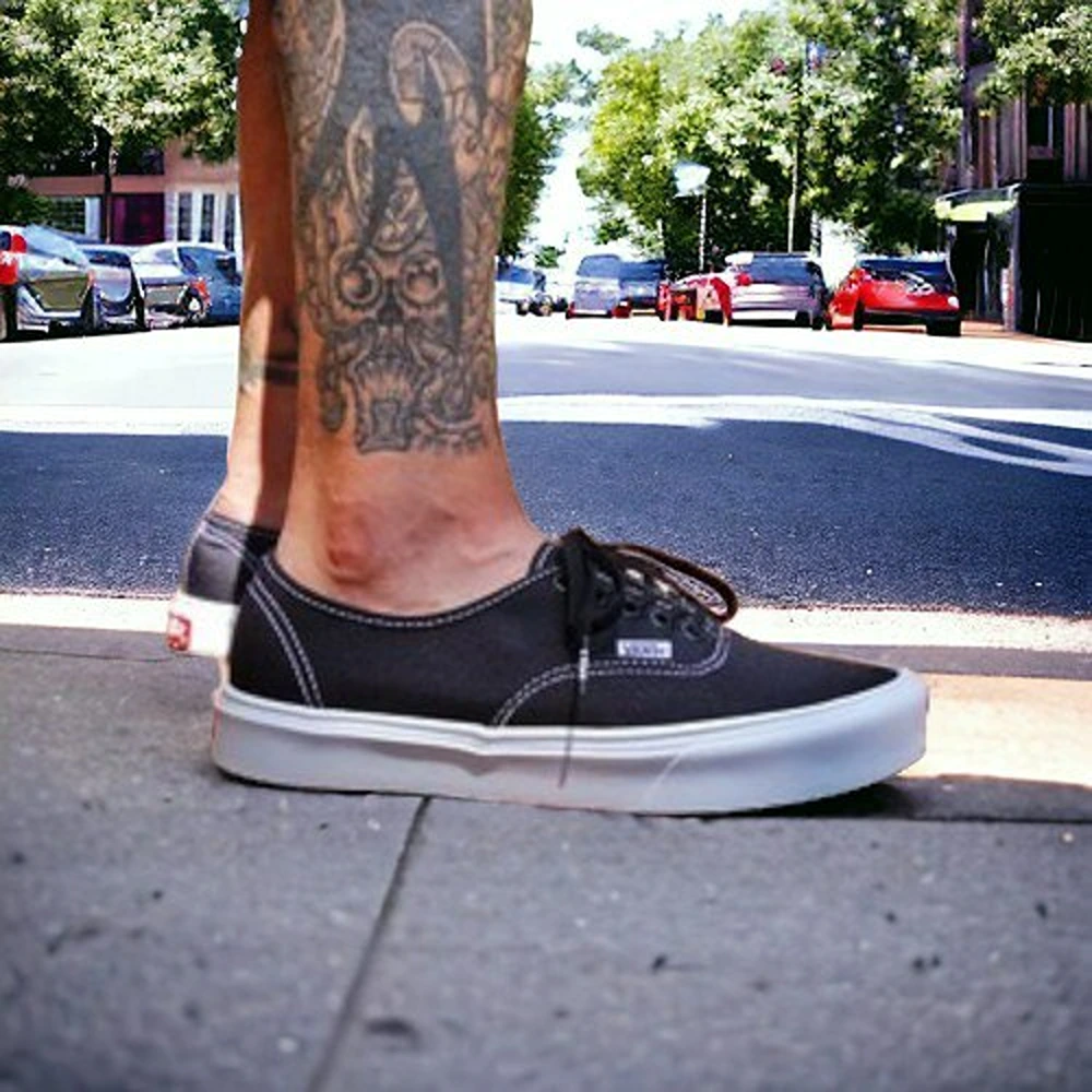 13-Vans-Classis-LXVI-Authentic-Black-White-For-Mens-1699-6.webp