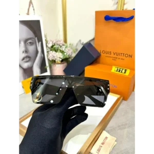 Stylish Louis Vuitton Sunglasses with Golden Orignal Case and Accessories (UPS124)