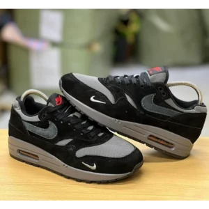 Classy Nike Airmax 1 Dracula Shoes for Men (SW4705)