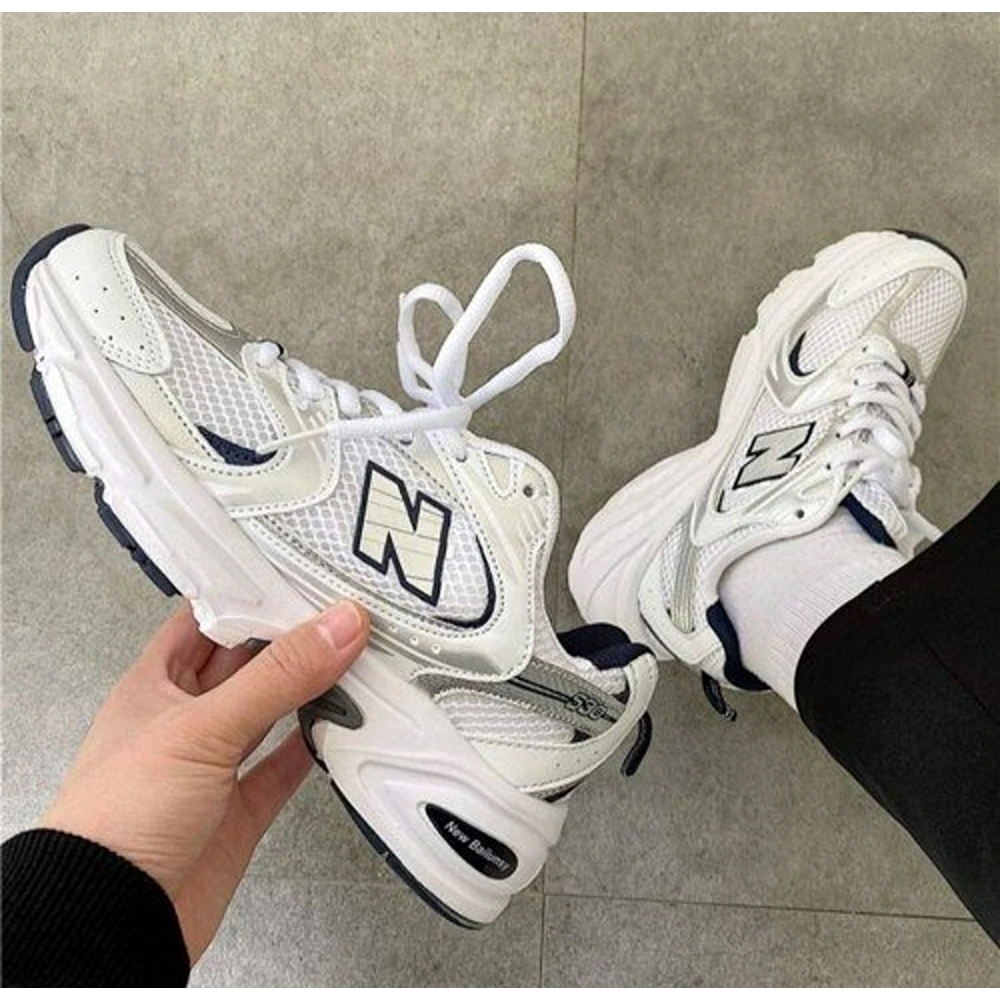 20-New-Balance-530-White-Navy-3399-3.webp