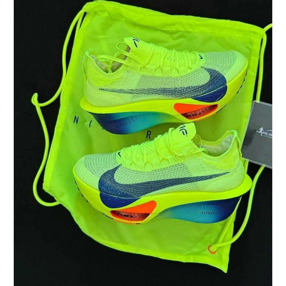 25-Nike-zoom-alphafly-3-volt-4099-2.webp