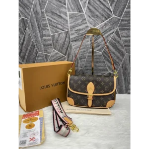 Premium Louis Vuitton Handbag For Women (RF314)