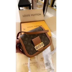 Classy Louis Vuitton Handbag for Women (SOS2581)