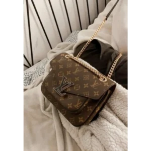 Classy Louis Vuitton Handbag for Women (SOS25561)