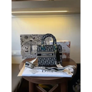 First Copy Christian Dior Handbag for Women (SL3433)