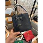Luxurious Prada Handbag For Women (SW6787)