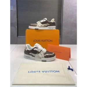Classy Louis Vuitton Damier Brown 54 Shoes For Men (SOH372)