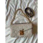 Imported Louis Vuitton Handbag For Women (LUB271)
