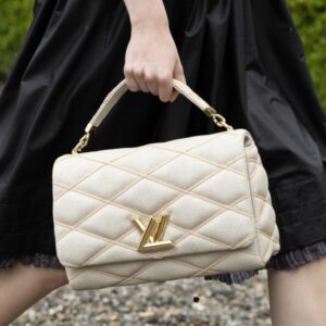 Classy Louis Vuitton Handbag For Women (SFS1304)