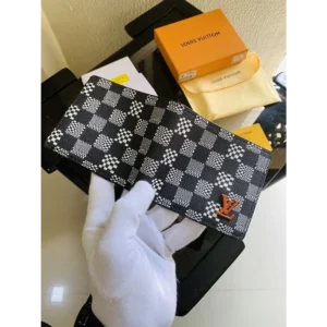 Premium Louis Vuitton Wallet for Men (HOF39)